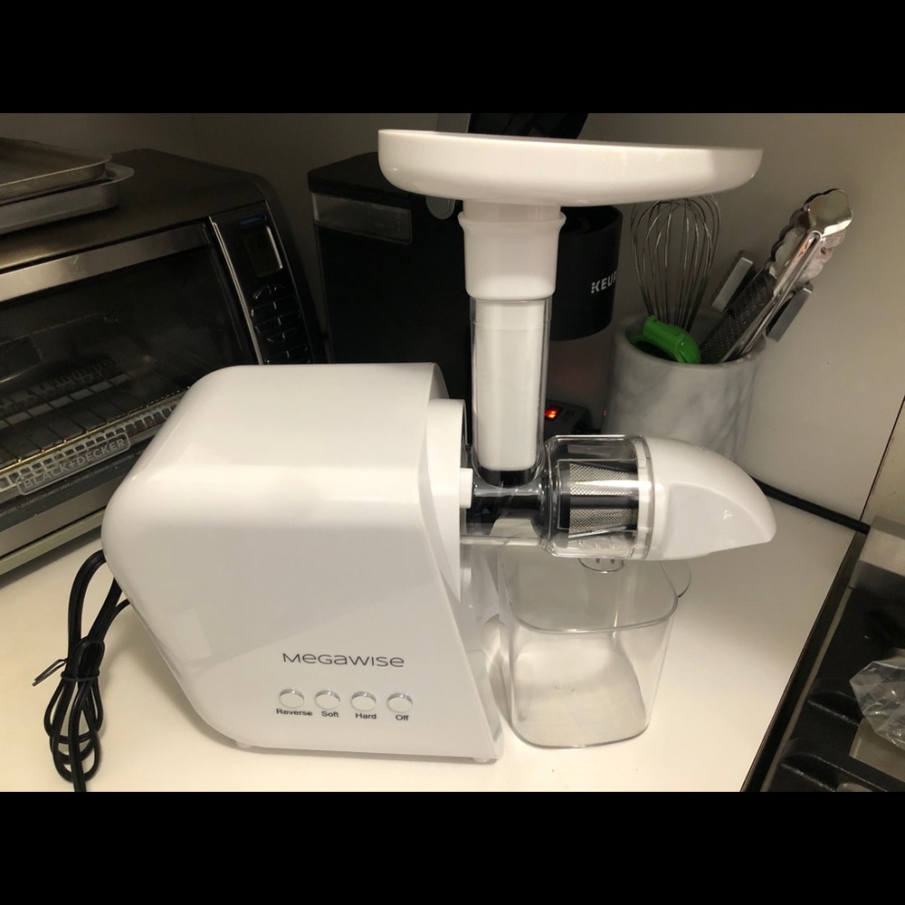 Megawise Slow Masticating Juicer